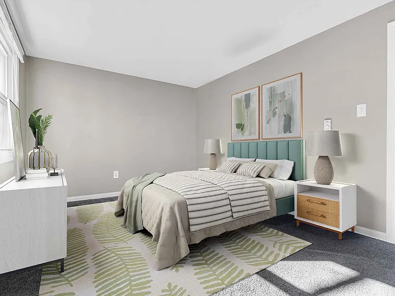 Coach Lantern Apartments — Photo 9
