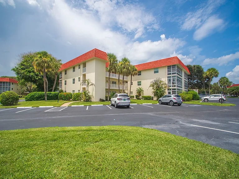 5400 Highway A1A #E18 — Photo 33