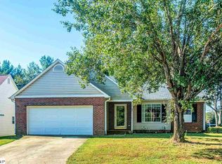 2 Old Field Dr, Simpsonville, SC 29680