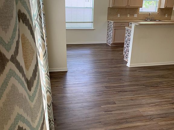 5th image of 115 Clydesdale Ln