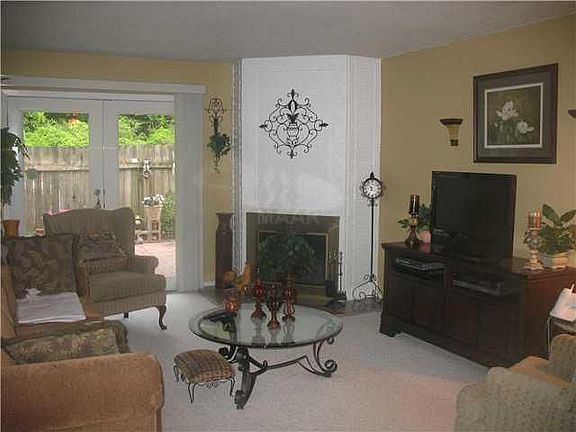 2nd image of 1763 Crompton 7th A Sq