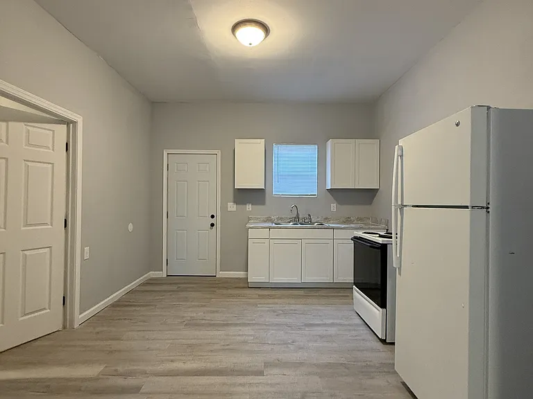 58 Bierce Avenue 231 S — Photo 7