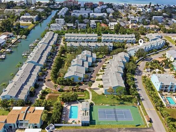 524 Garland Cir, Indian Rocks Beach, FL 33785