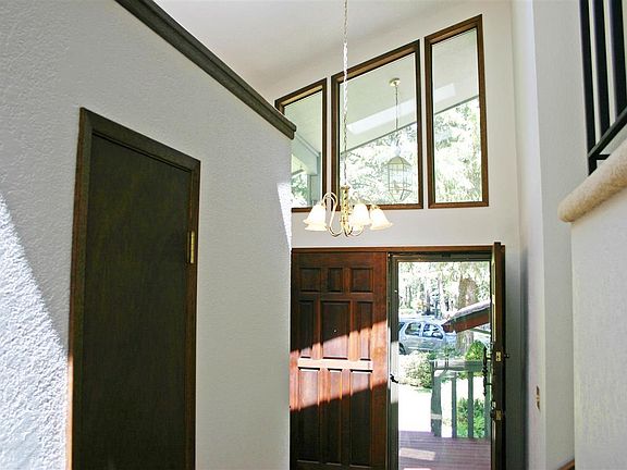 2nd image of 1405 W Cherrywood Ct