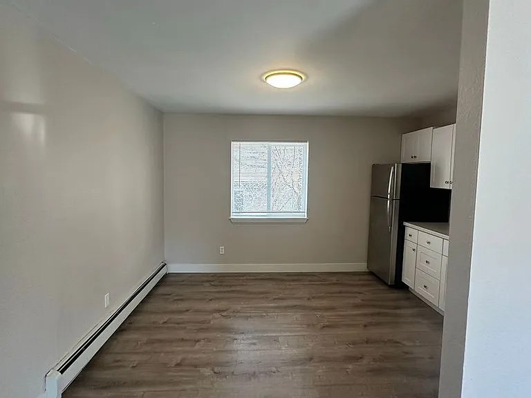 107 W Motor Way — Photo 4