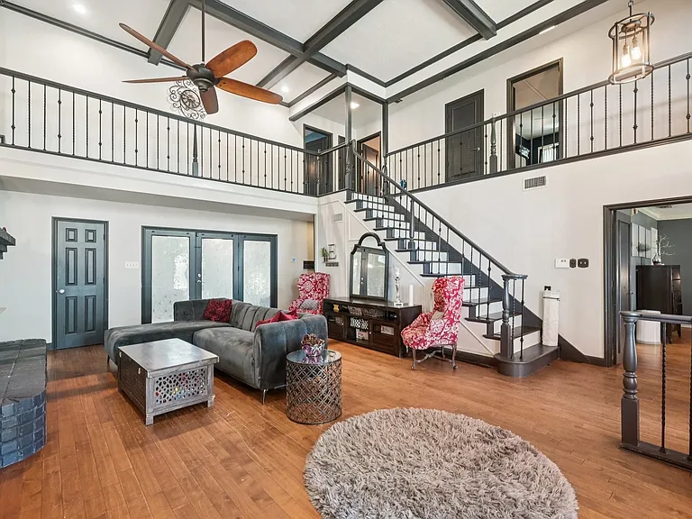 5 Woodlands Ct — Photo 5