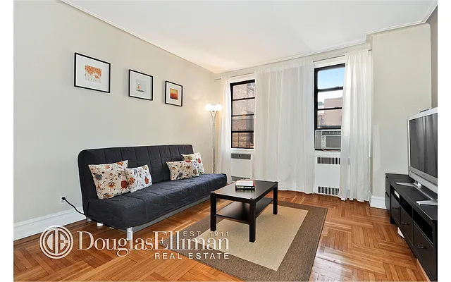 Sold by Douglas Elliman | media 26