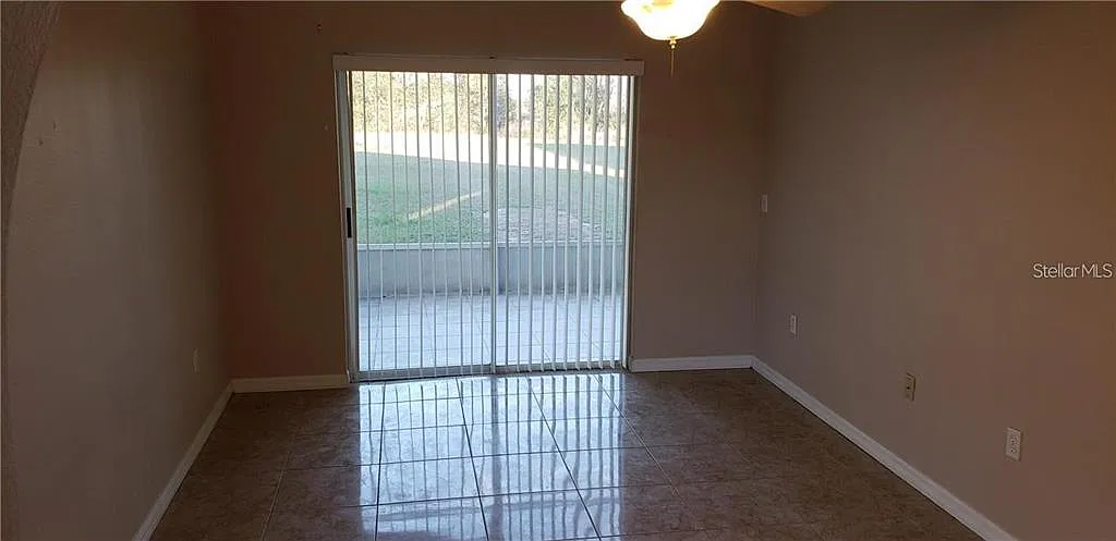 1 bed, 1.0 bath, 550 sqft, $890 — Photo 3