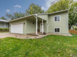 4409 E Belmont St, Sioux Falls, SD 57103