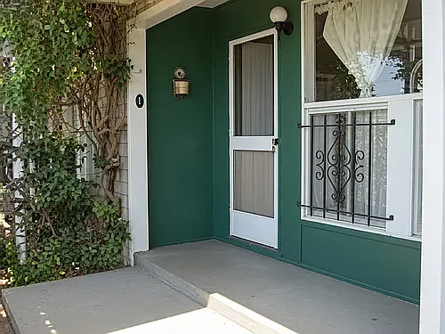 2 bed, 1.5 bath, 850 sqft, $2,500 — Photo 2