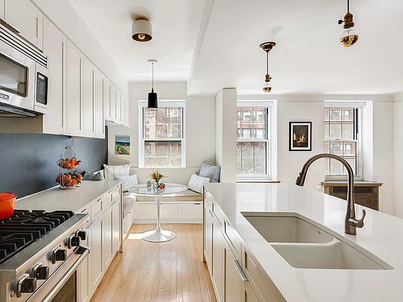 2nd image of 519 E 86th St #3AB