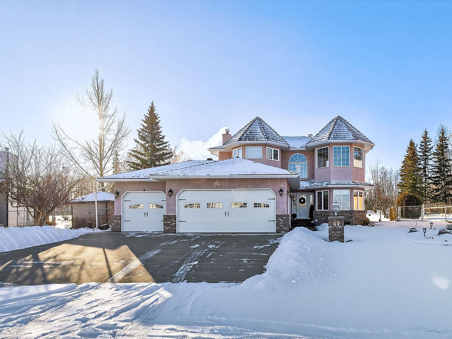 47 Willow Springs Cres