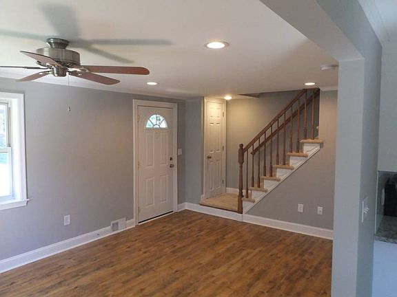 3rd image of 103 Forest Dr