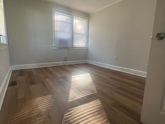 3rd image of 1806 Orvid St Unit A