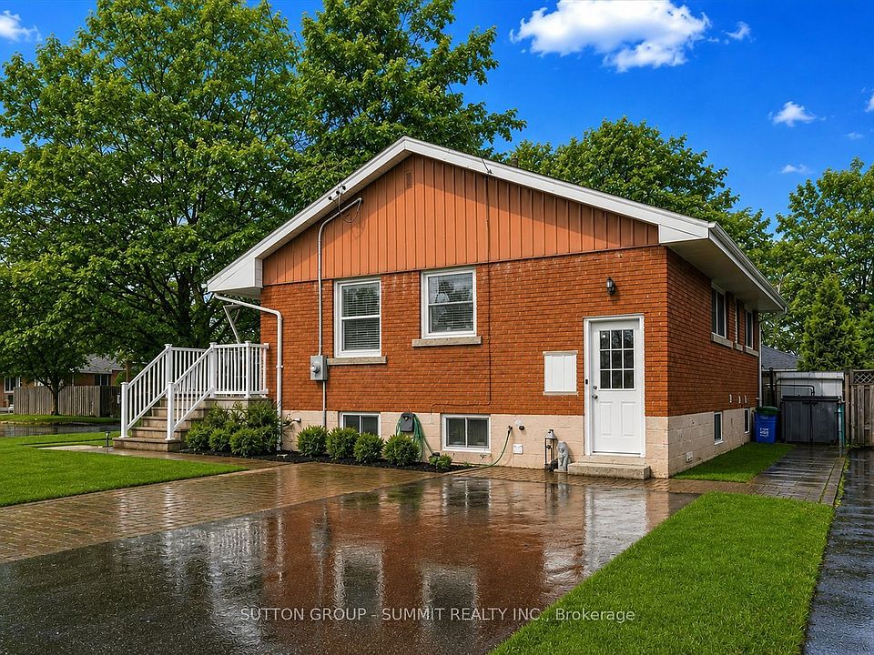 1st image of 9 Grenadier Dr