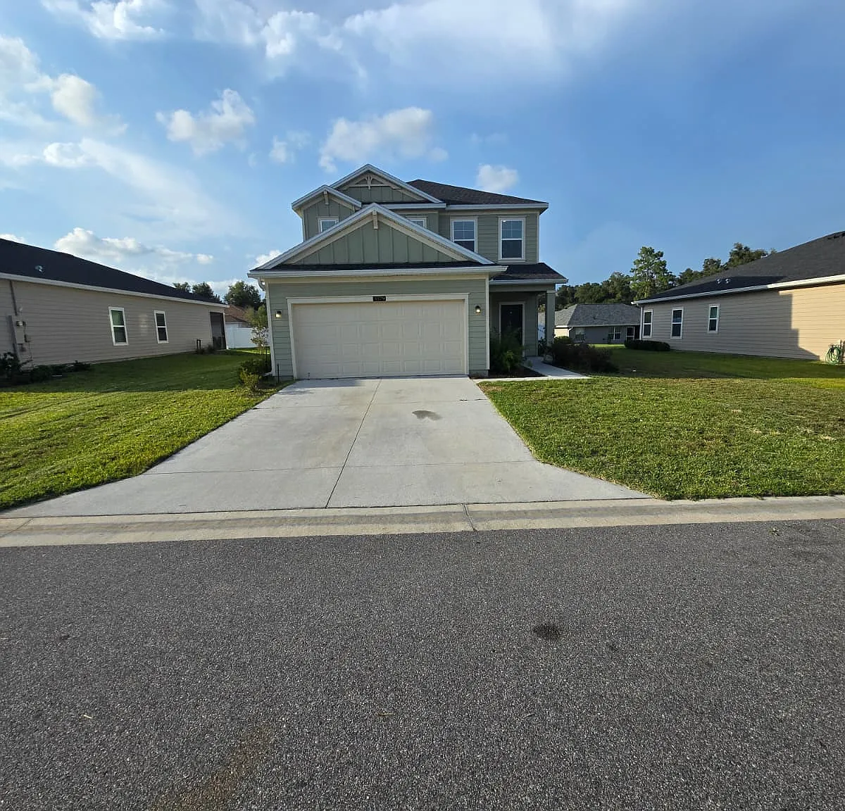 4 bed, 2260 sqft, $2,399 — Photo 2