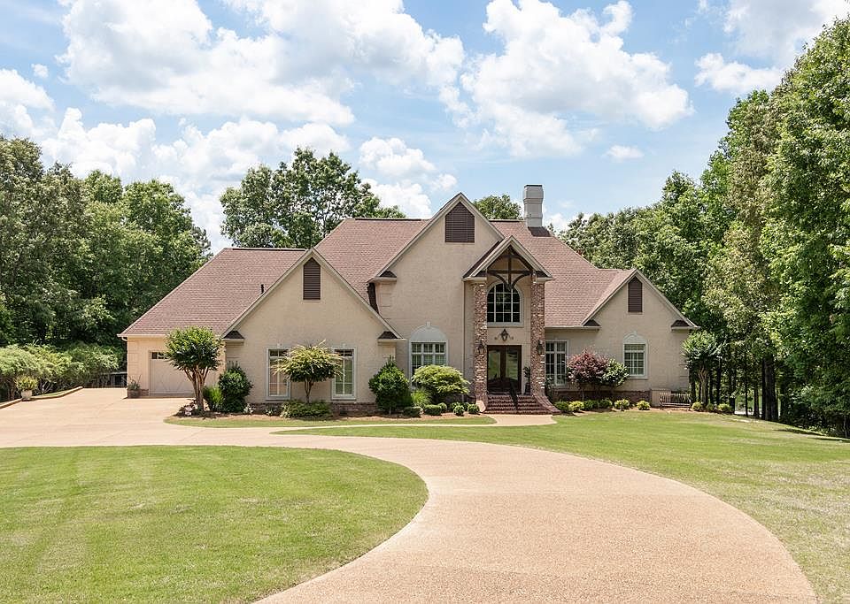 1st image of 140 Highlands Dr