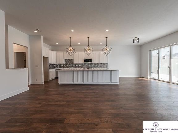 3rd image of 3779 N 192nd Ave