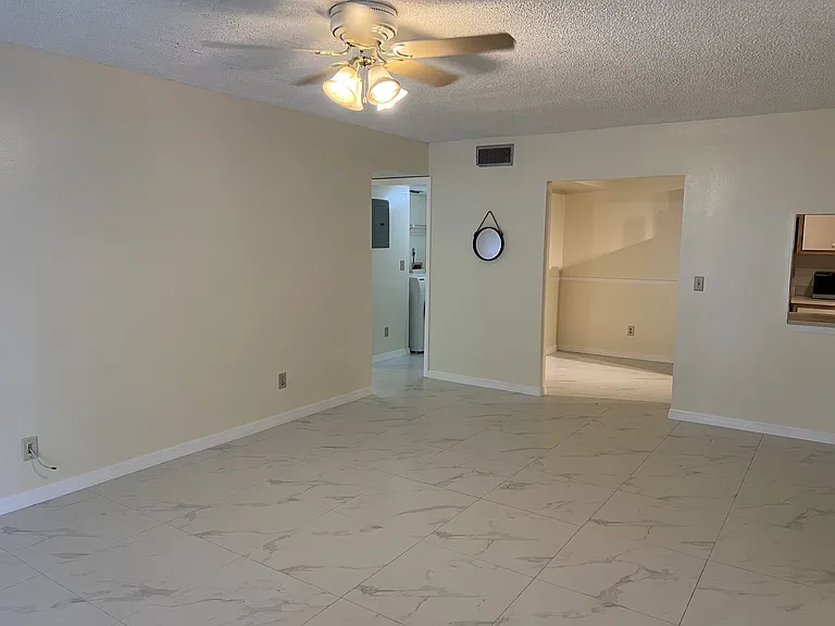 8201 Sun Spring Cir — Photo 10