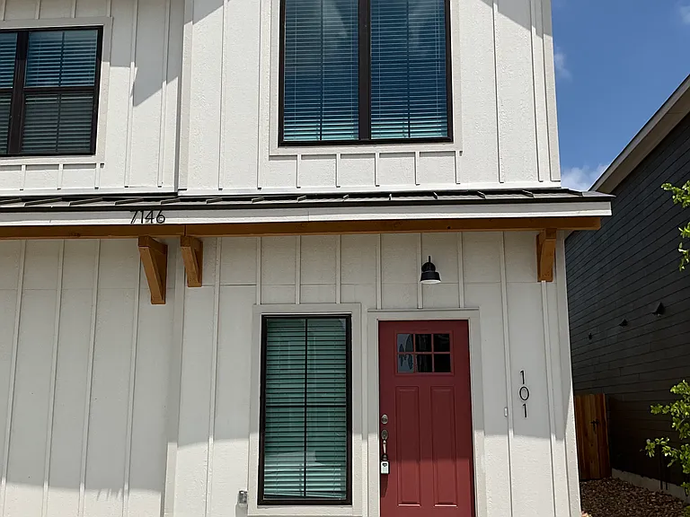 7146 Magnolia Vlg #101 — Photo 4