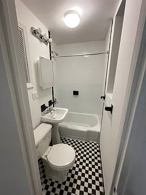 Rented by Best Apartments North Inc | media 16