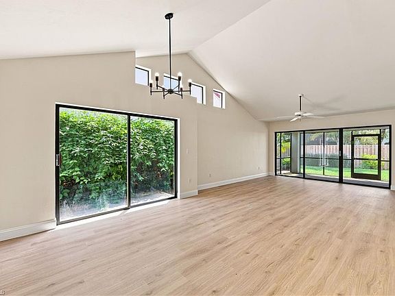 5th image of 857 Reef Point Cir