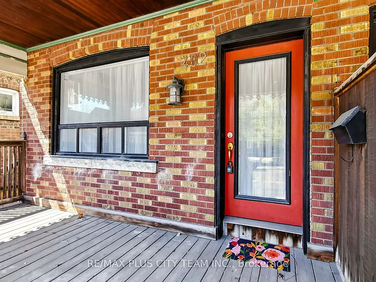 402 Woodbine Ave — Photo 24