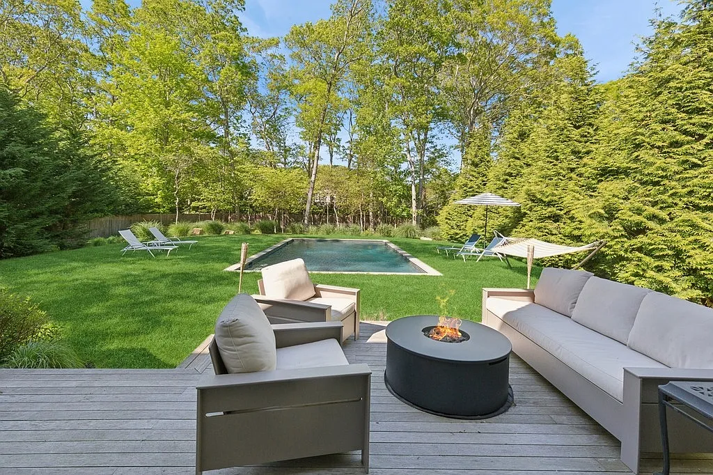 New Modern Construction East Hampton Retreat — Photo 2