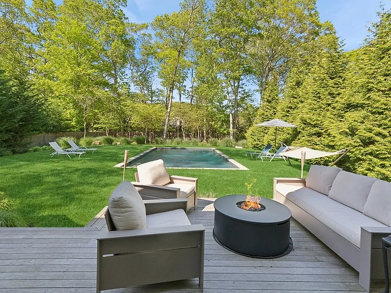 80 Sycamore Dr — Photo 2