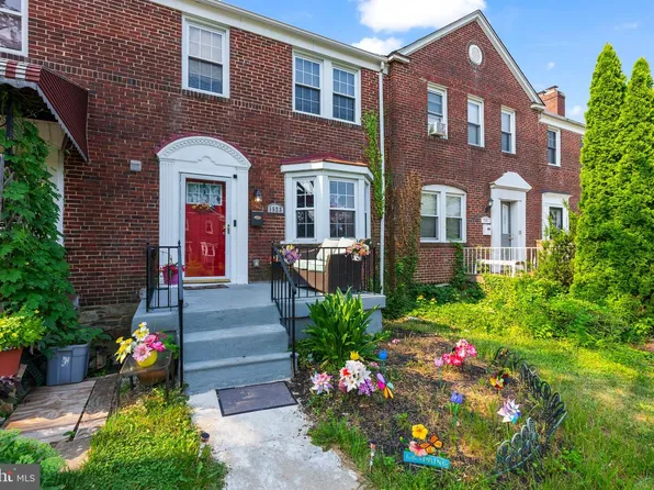 1523 Lochwood Rd, Baltimore, MD 21218