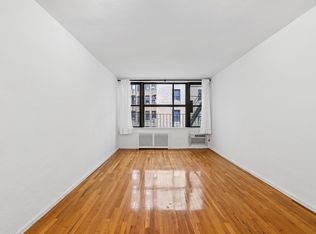 304 E 73rd St APT 3D, New York, NY 10021