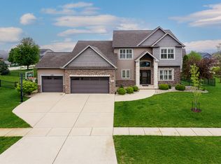 5108 Londonderry Rd, Bloomington, IL 61705