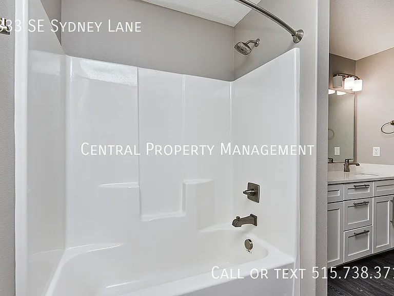 2333 SE Sydney Ln — Photo 16