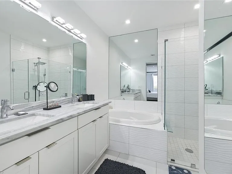 7345 Rockefeller Dr — Photo 22