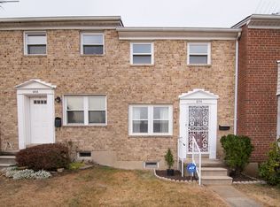 604 Queensgate Rd, Baltimore, MD 21229