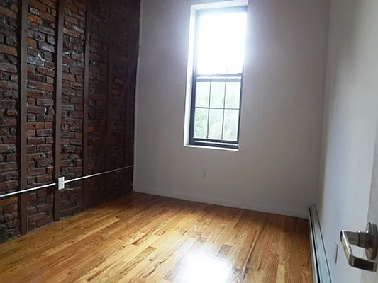 Rented by 5 Boro Realty Corp | media 38