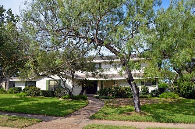 1st image of 5210 Greenbriar Dr