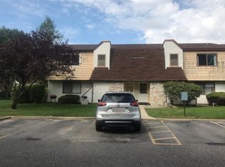 222 Pointe Cir N, Coram, NY 11727