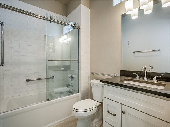 4th image of 405 Cedar St #2
