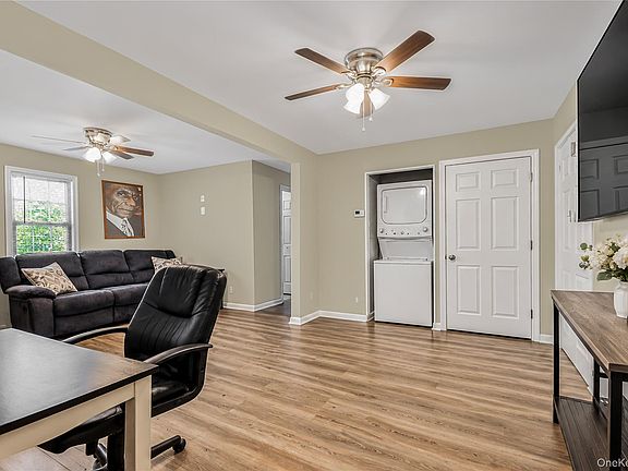 4th image of 529 Locust Street