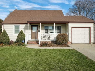 15 Cypress St, Farmingdale, NY, 11735