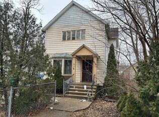 519 N Broadway St, Joliet, IL 60435