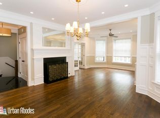 1415 W Byron St #2F, Chicago, IL 60613