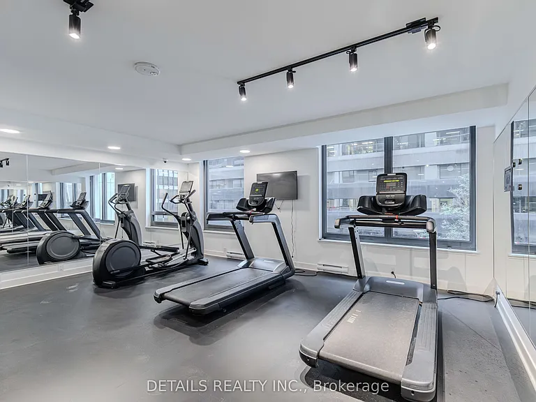 340 Queen St #1008 — Photo 18