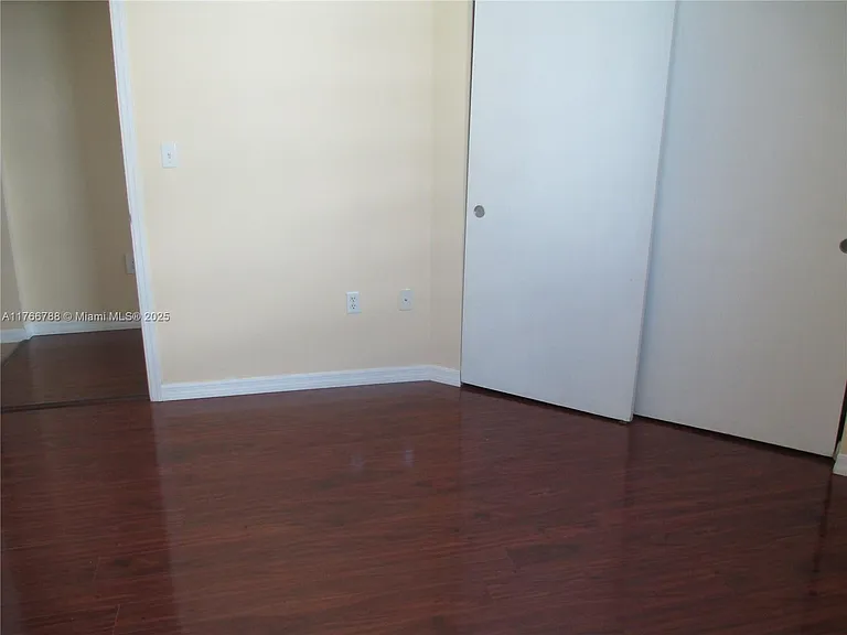 9201 Collins Ave #1021 — Photo 11
