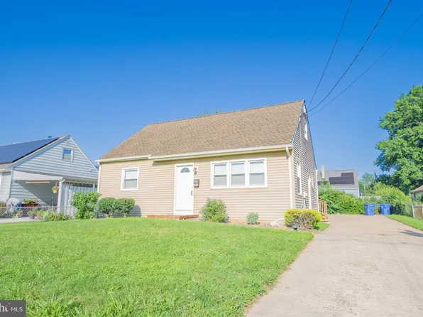 203 Blue Jay Ln, Mount Holly, NJ 08060