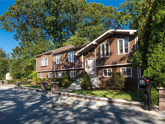 2nd image of 5 Michele Dr