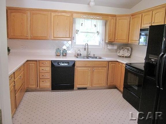 3rd image of 3341 Northmor Dr W