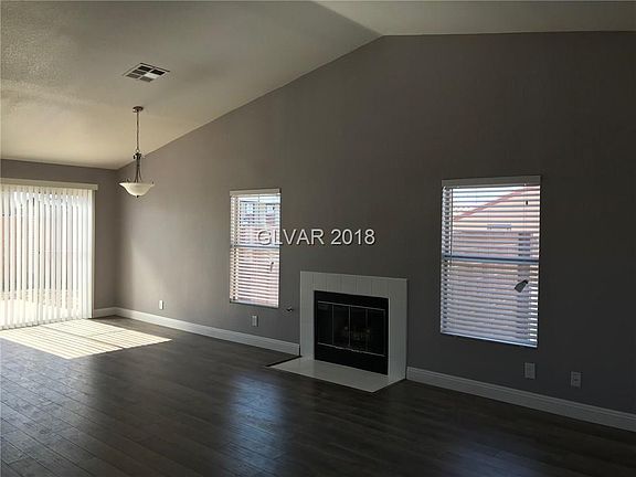 2nd image of 815 Verde Canyon Dr