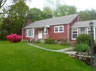 2946 Quinlan St, Yorktown Heights, NY 10598